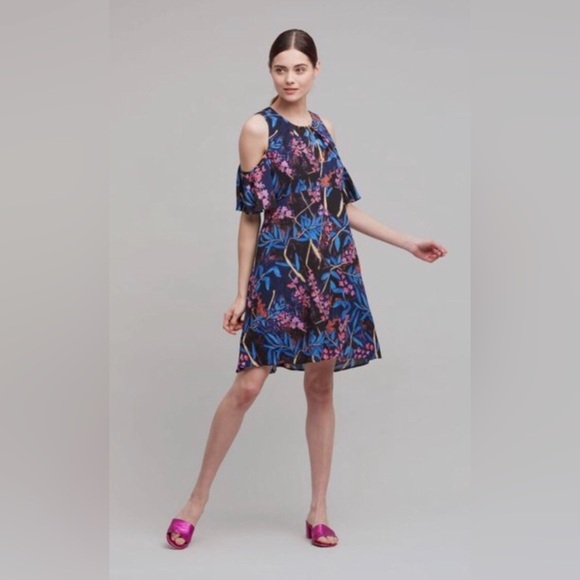 Maeve fun and flirty dress with open flutter sleeves size 4 - Picture 2 of 11